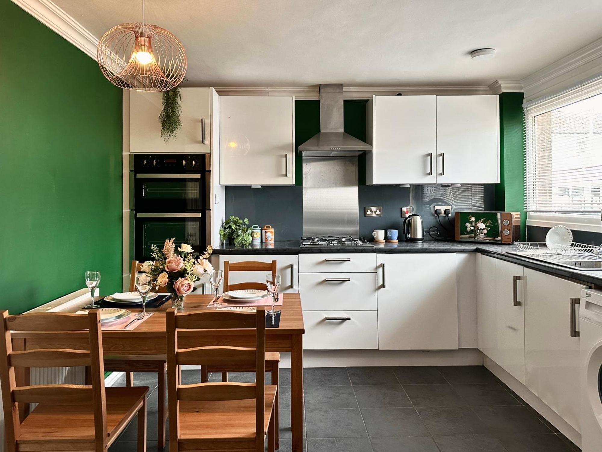 6 Guests House Old Trafford,Media City,City Centre, Free Parking Mánchester Exterior foto